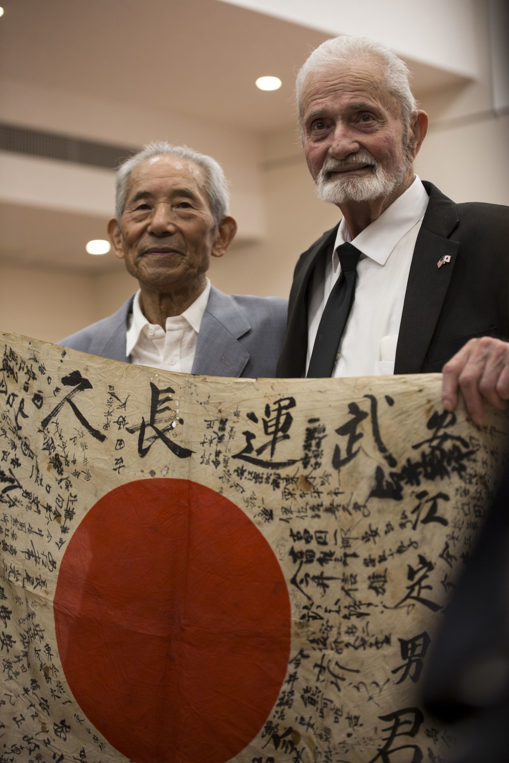 Marine returns Japanese WWII flag to original family