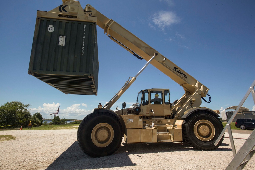 MPFEX 17: container unload