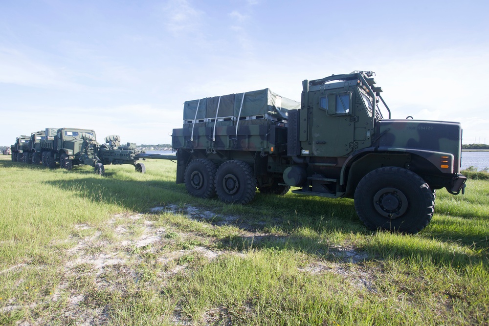 MPFEX 17: Marines unload landing craft