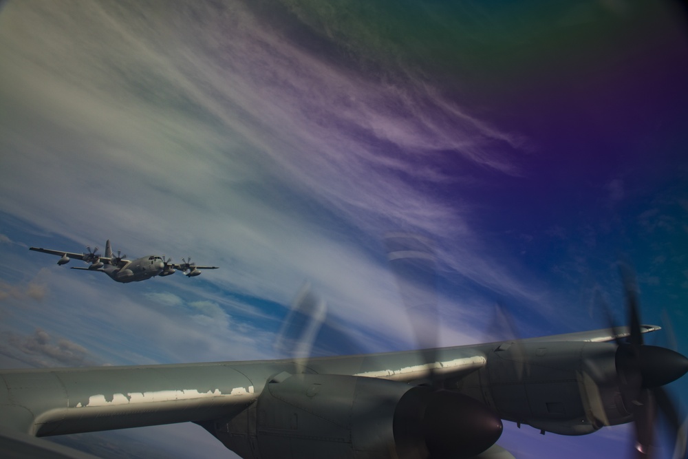 VMGR-152 conducts joint training with VMGR-252, 160th SOAR