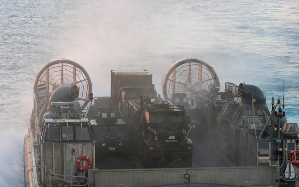 LCACs Disembark From BHR Duriing CERTEX
