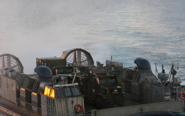 LCACs Disembark From BHR Duriing CERTEX