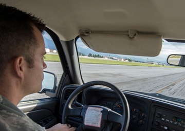 Airfield management, dirt boys: Manage a concrete weapon