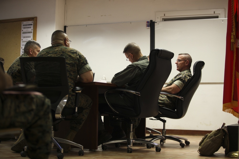 II Marine Expeditionary Force Commanding General Visits SPMAGTF-CR-AF