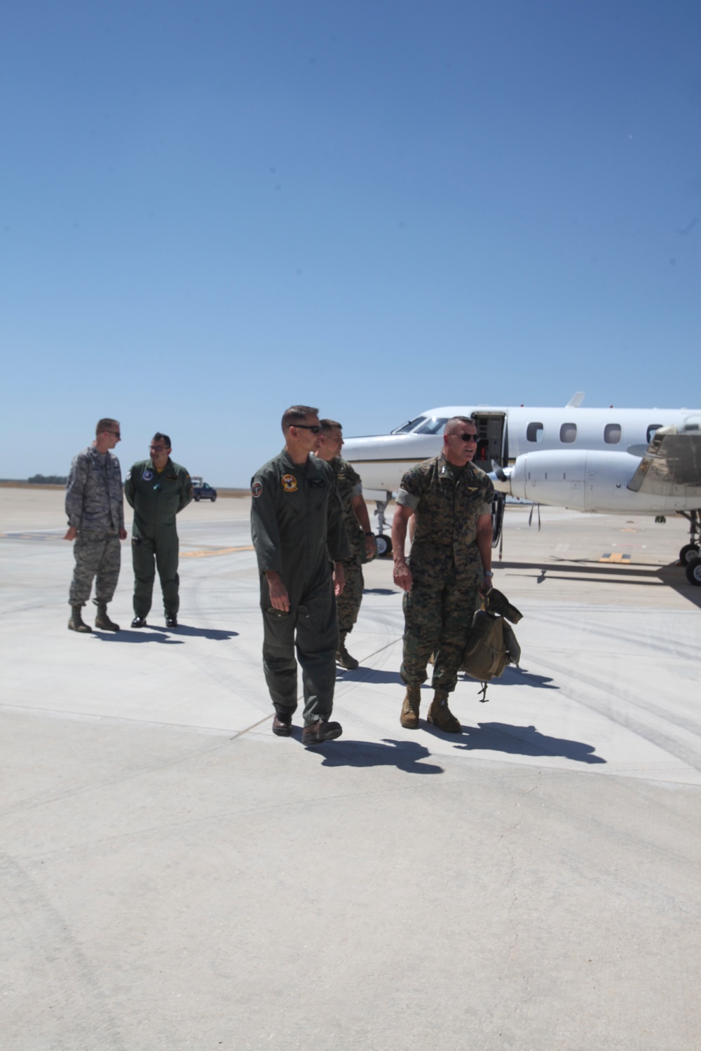 II Marine Expeditionary Force Commanding General Visits SPMAGTF-CR-AF