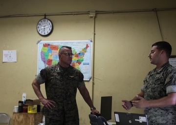 II Marine Expeditionary Force Commanding General Visits SPMAGTF-CR-AF