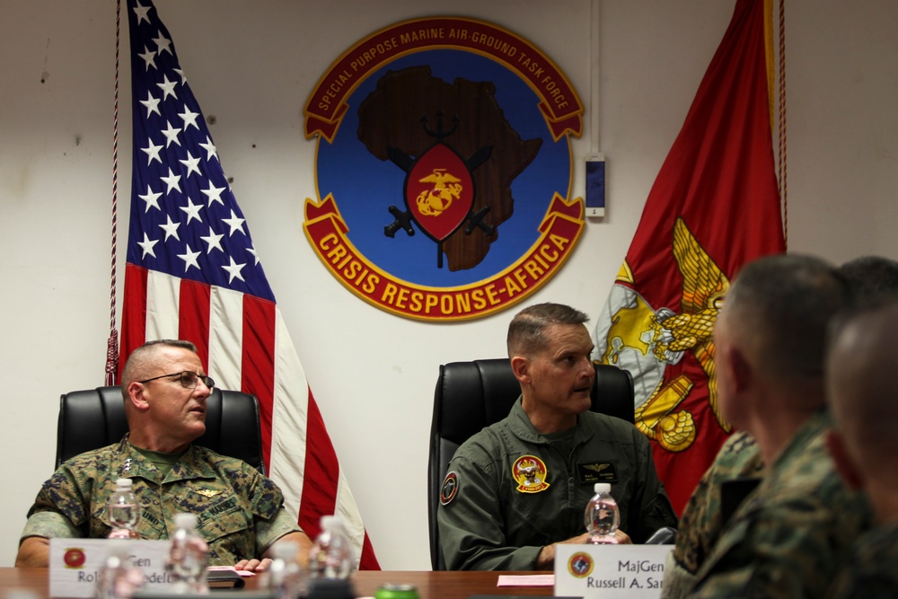 II Marine Expeditionary Force Commanding General Visits SPMAGTF-CR-AF