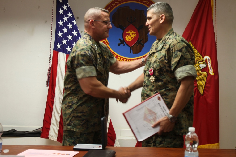 II Marine Expeditionary Force Commanding General Visits SPMAGTF-CR-AF