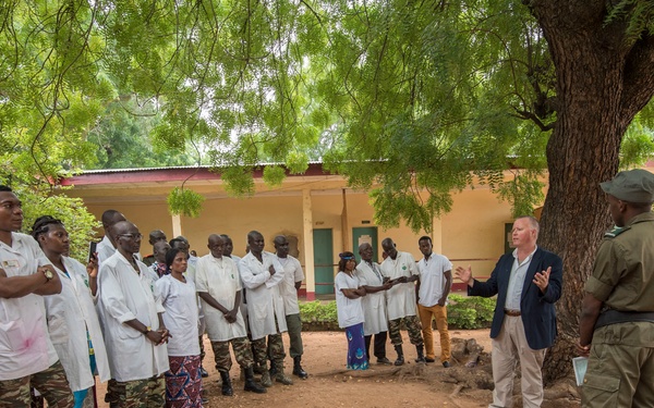 Shoulder to shoulder, sharing medical practices: American and Cameroonian military medical professionals partner, develop relationship through MEDRETE 17-5