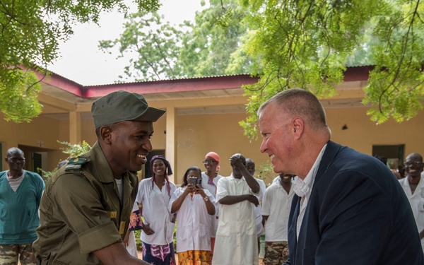 Shoulder to shoulder, sharing medical practices: American and Cameroonian military medical professionals partner, develop relationship through MEDRETE 17-5