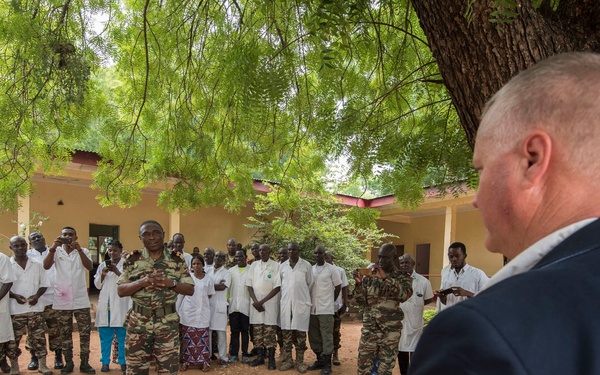 Shoulder to shoulder, sharing medical practices: American and Cameroonian military medical professionals partner, develop relationship through MEDRETE 17-5
