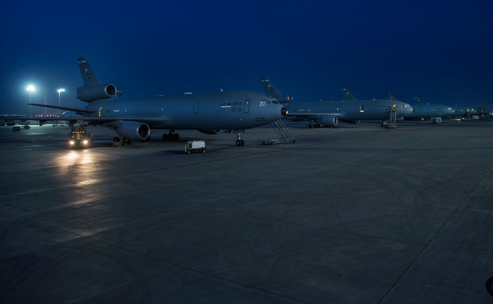 KC-10 refuels U.S, coalition aircraft