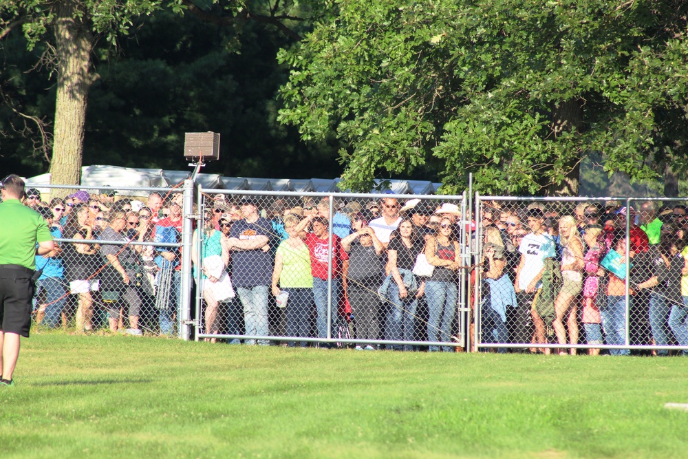 Thousands attend 2017 concert at Fort McCoy