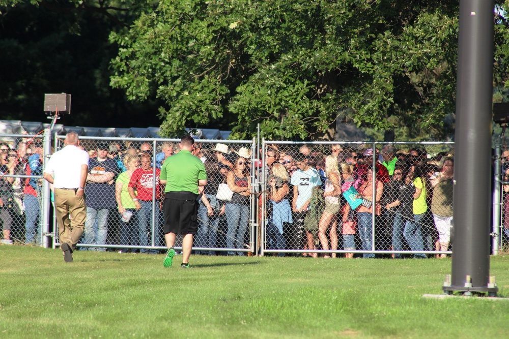 Thousands attend 2017 concert at Fort McCoy