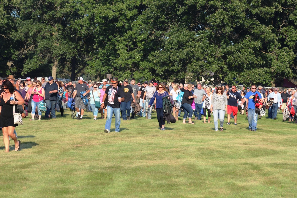 Thousands attend 2017 concert at Fort McCoy