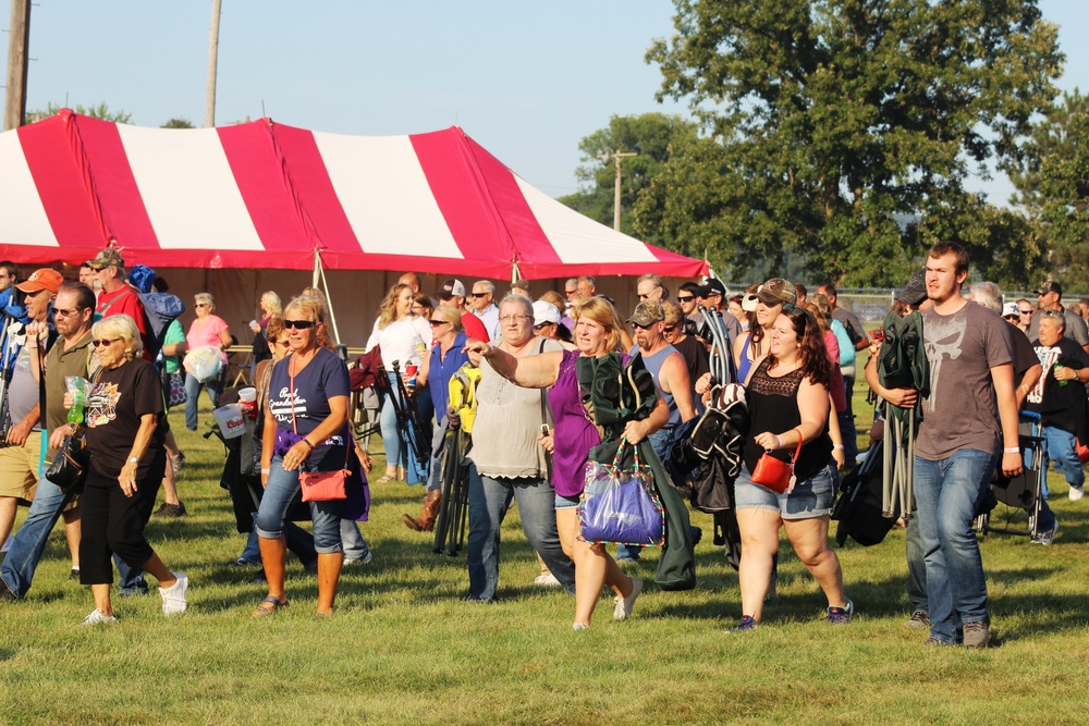 Thousands attend 2017 concert at Fort McCoy