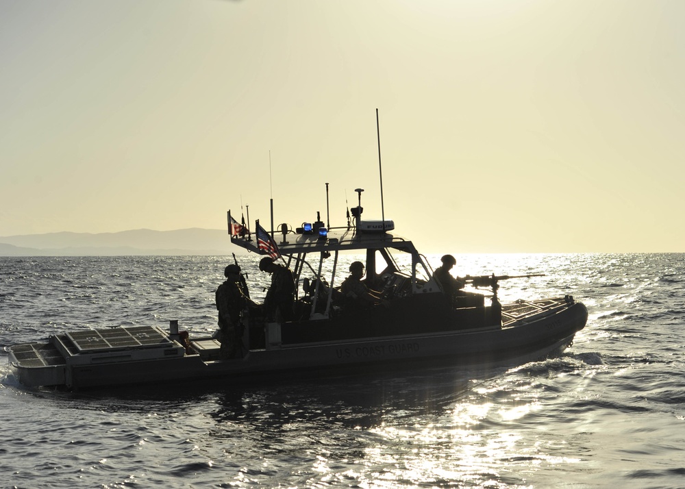 170719-G-DX668-1012 – PSU 305 crew members patrolling waters off Guantanamo Bay, Cuba