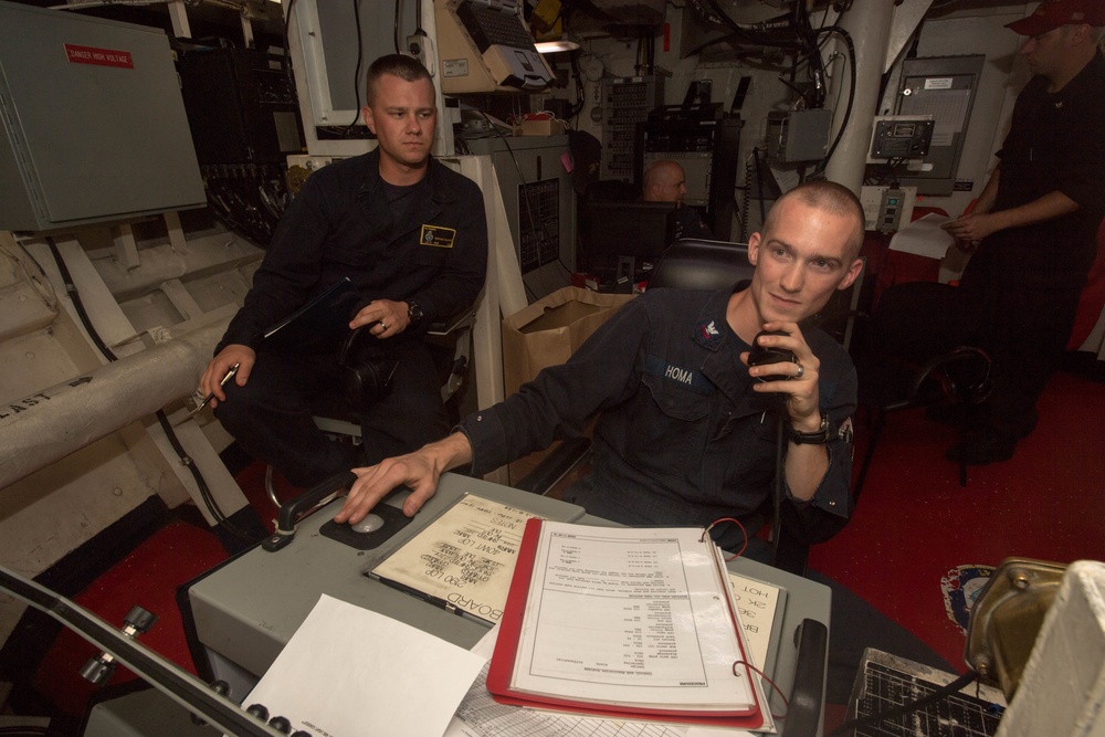 USS Rushmore Transits the Pacific Ocean