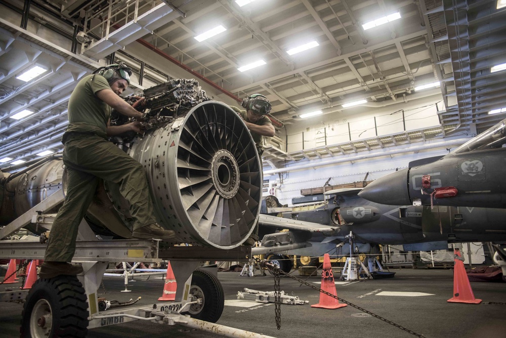 VMA-311 Harrier engine maintenance aboard USS Bonhomme Richard (LHD 6)