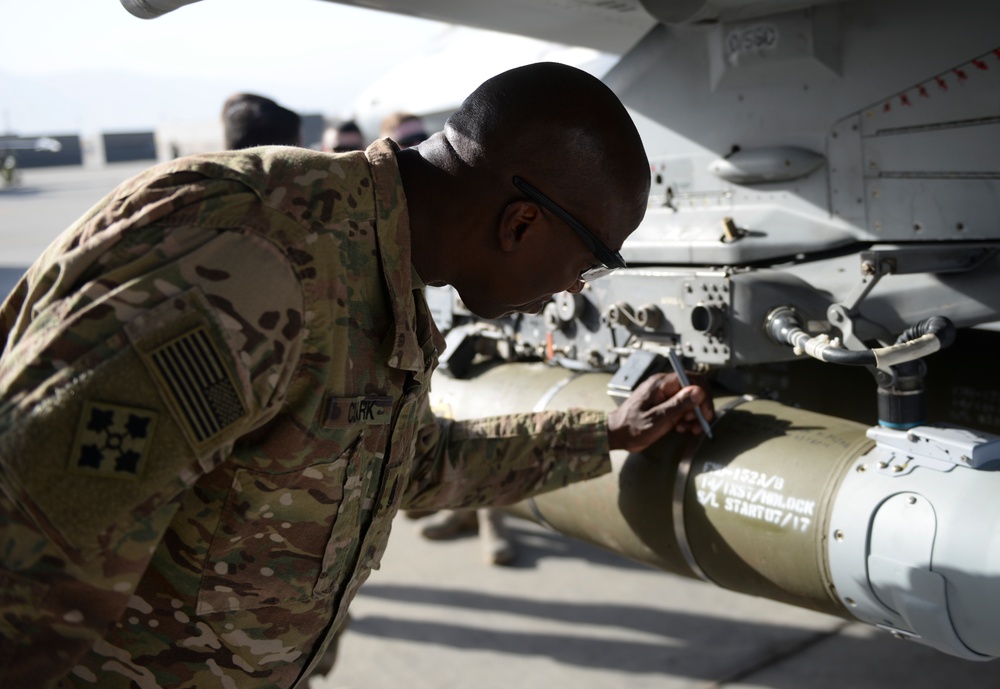CENTCOM senior enlisted leader visits BAF