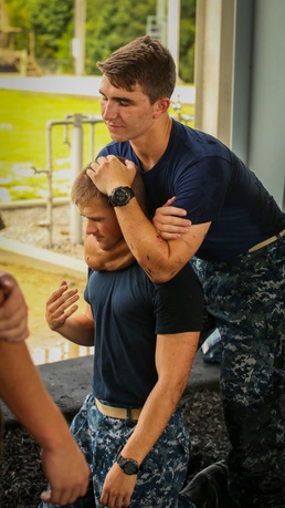 Naval Academy Midshipmen get a glimpse of the Marine Corps