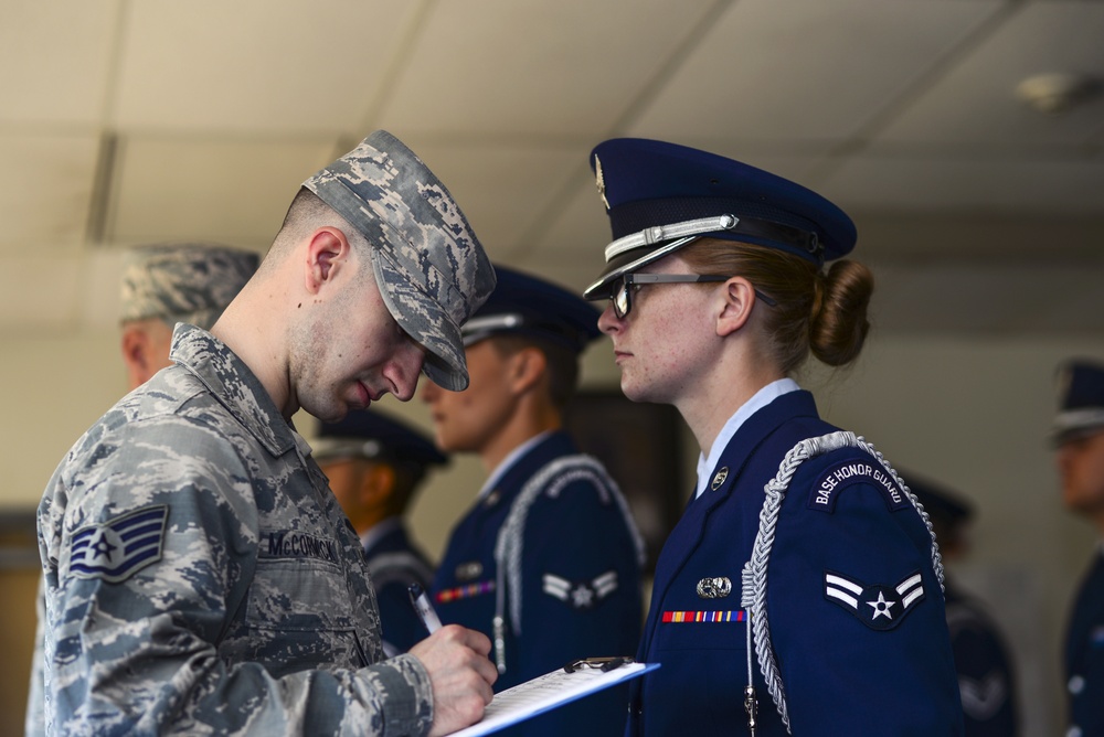 Honor guardsmen maintain sacred tradition