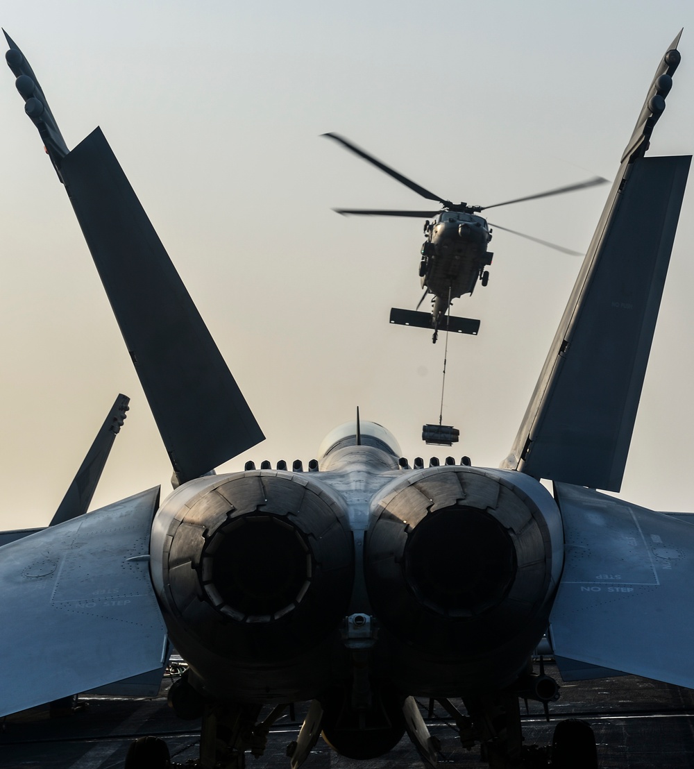 Nimitz Supports Operation Inherent Resolve