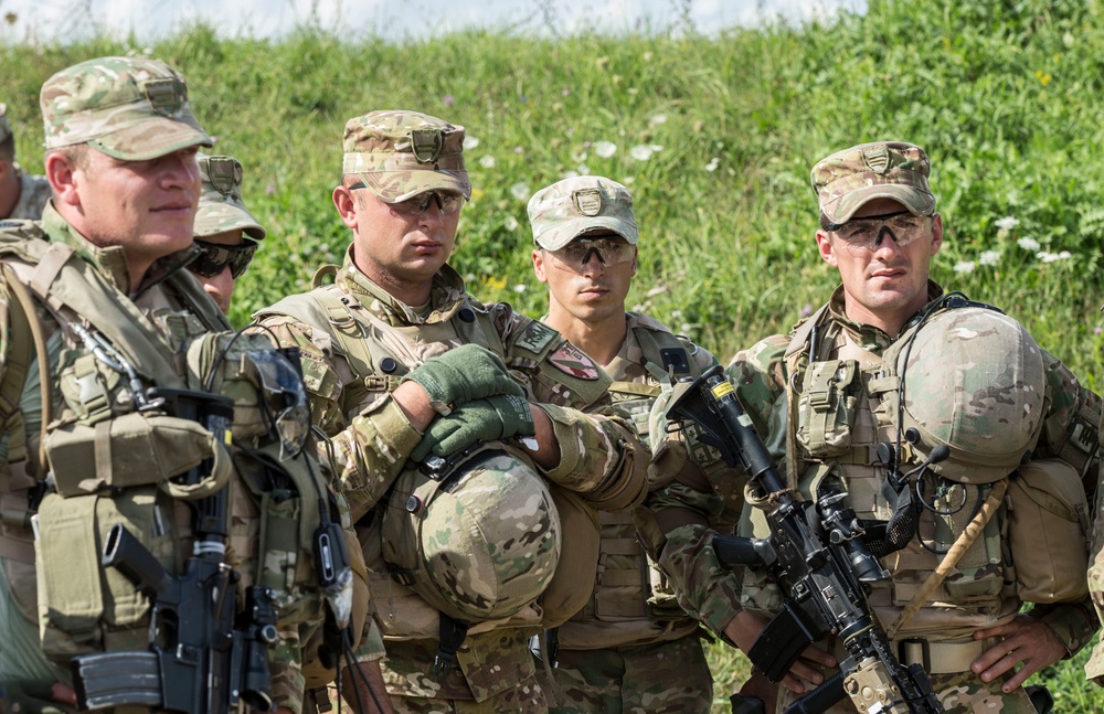 Marines tackle their pre-deployment, Mission Rehearsal Exercise