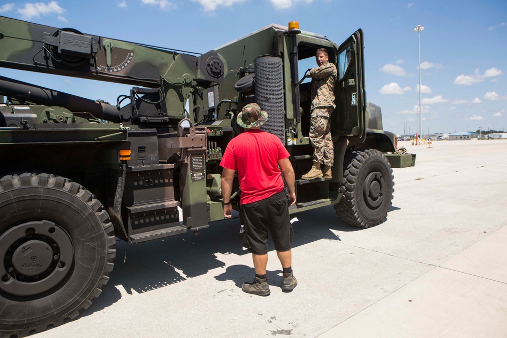 MPFEX 17: Marines Conduct JLTI On Tactical Vehicles
