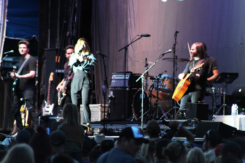 Artist Cassadee Pope plays to thousands at Fort McCoy concert