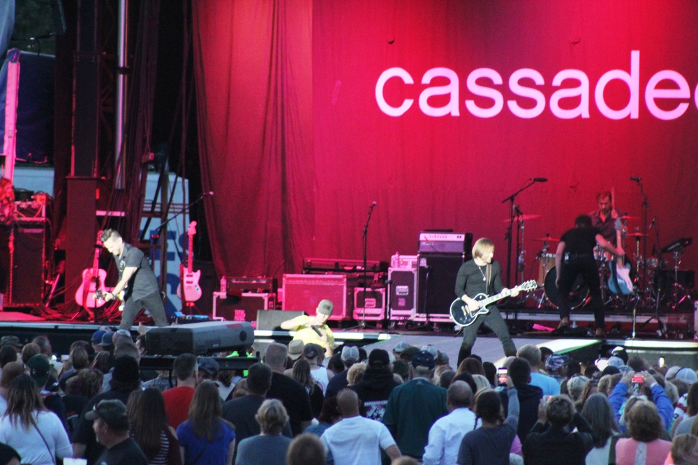 Artist Cassadee Pope plays to thousands at Fort McCoy concert