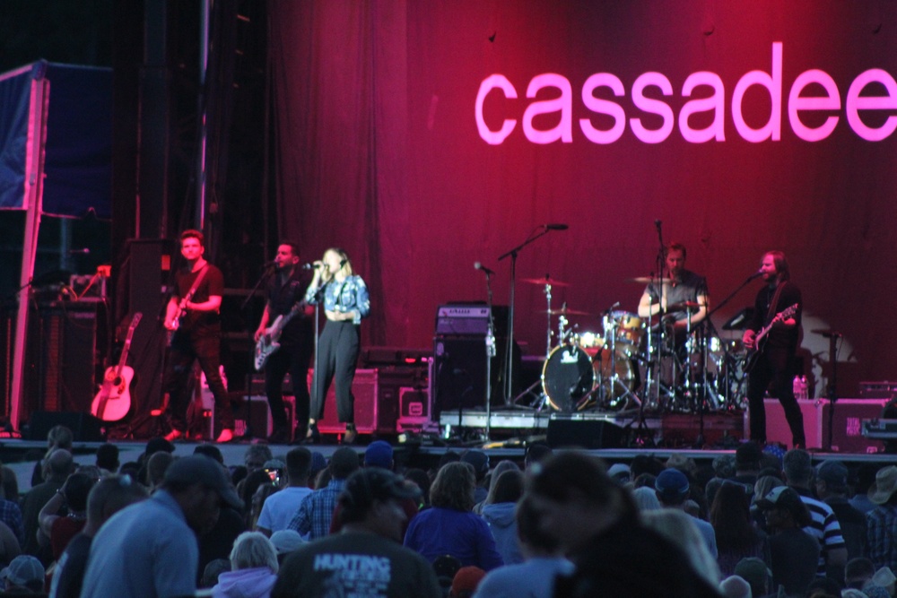 Artist Cassadee Pope plays to thousands at Fort McCoy concert