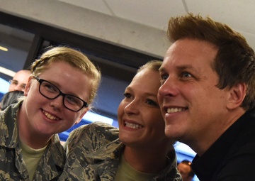 Illusionist performs for Keesler