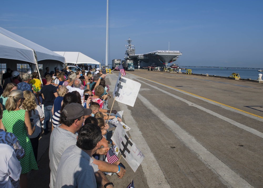 170821-N-TJ319-455 USS George H.W. Bush RTHP