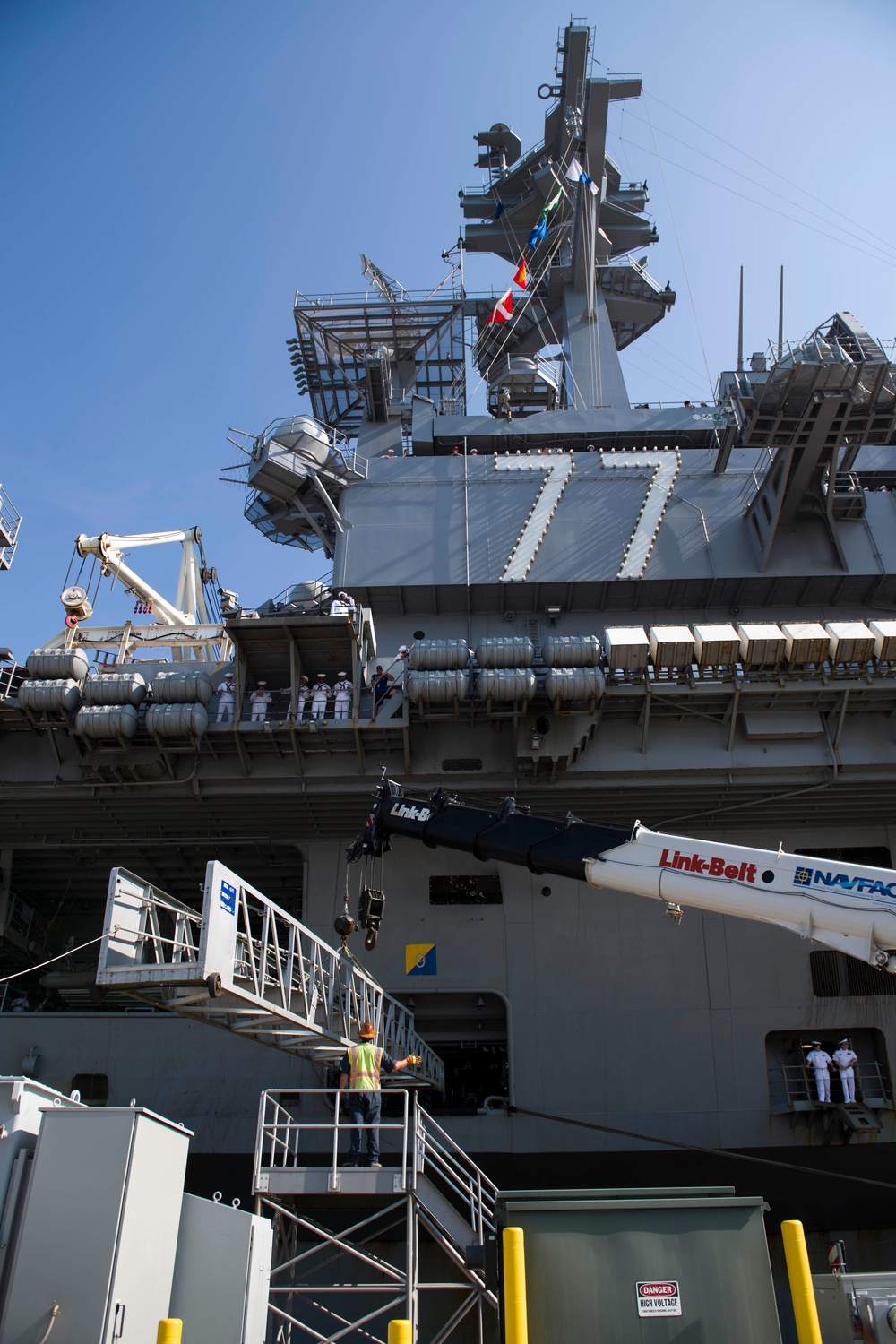 170821-N-TJ319-561 USS George H.W. Bush RTHP