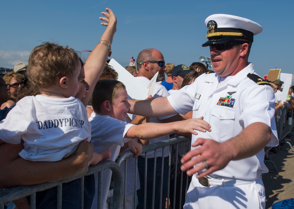 170821-N-TJ319-703 USS George H.W. Bush RTHP