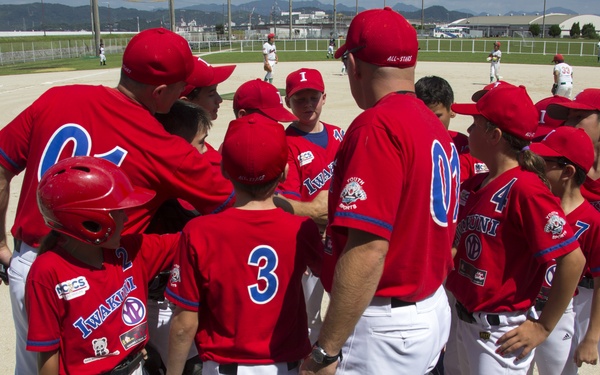 Friendly Baseball Tournament unites American, Japanese families