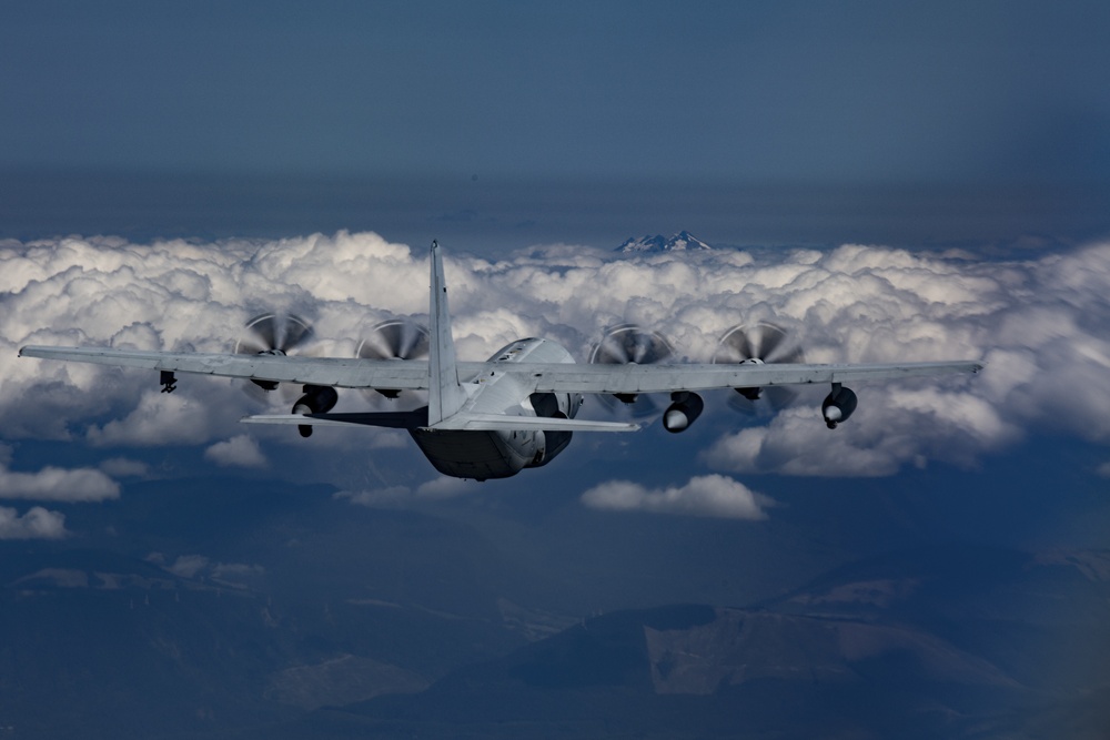 VMGR-152 conducts division tactical navigation