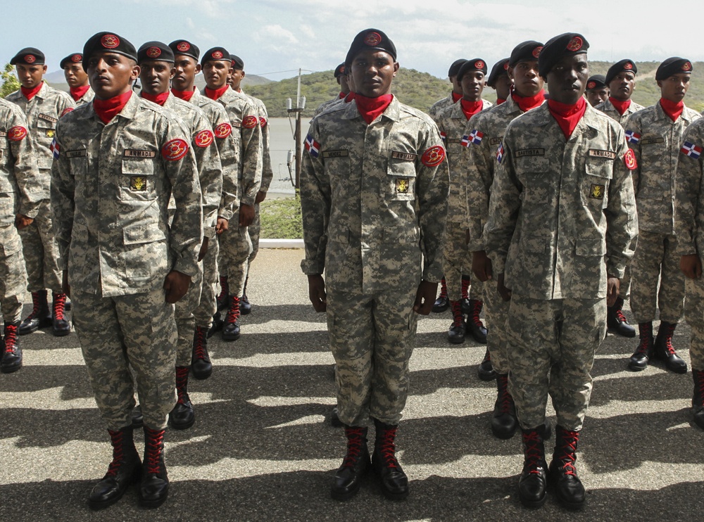 U.S. Marines with SPMAGTF-SC conduct training with Dominican Republic military