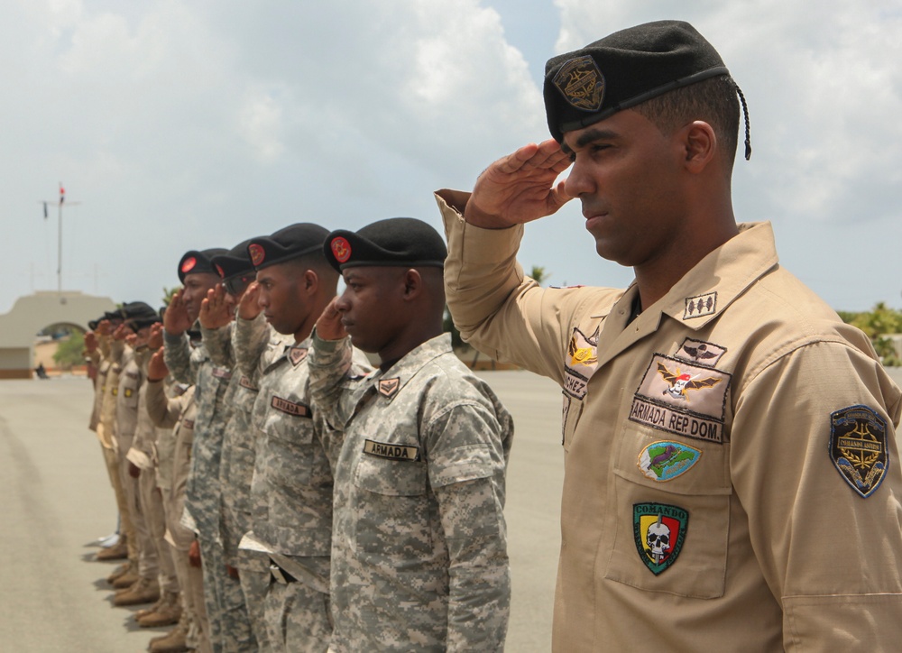 U.S. Marines with SPMAGTF-SC conduct training with Dominican Republic military