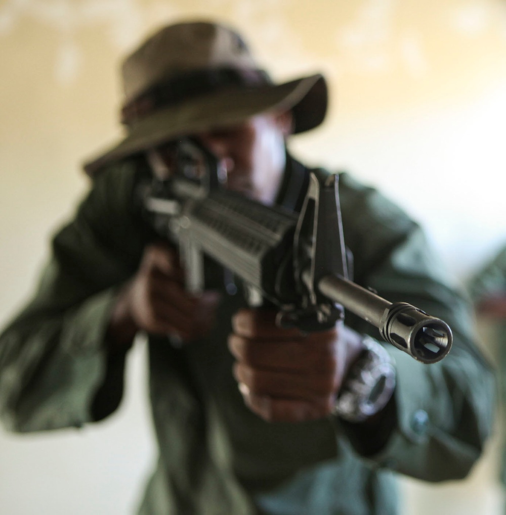 U.S. Marines with SPMAGTF-SC conduct training with Dominican Republic military