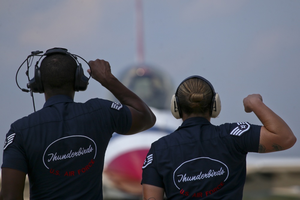 Thunderbird maintenance airmen ready planes for show