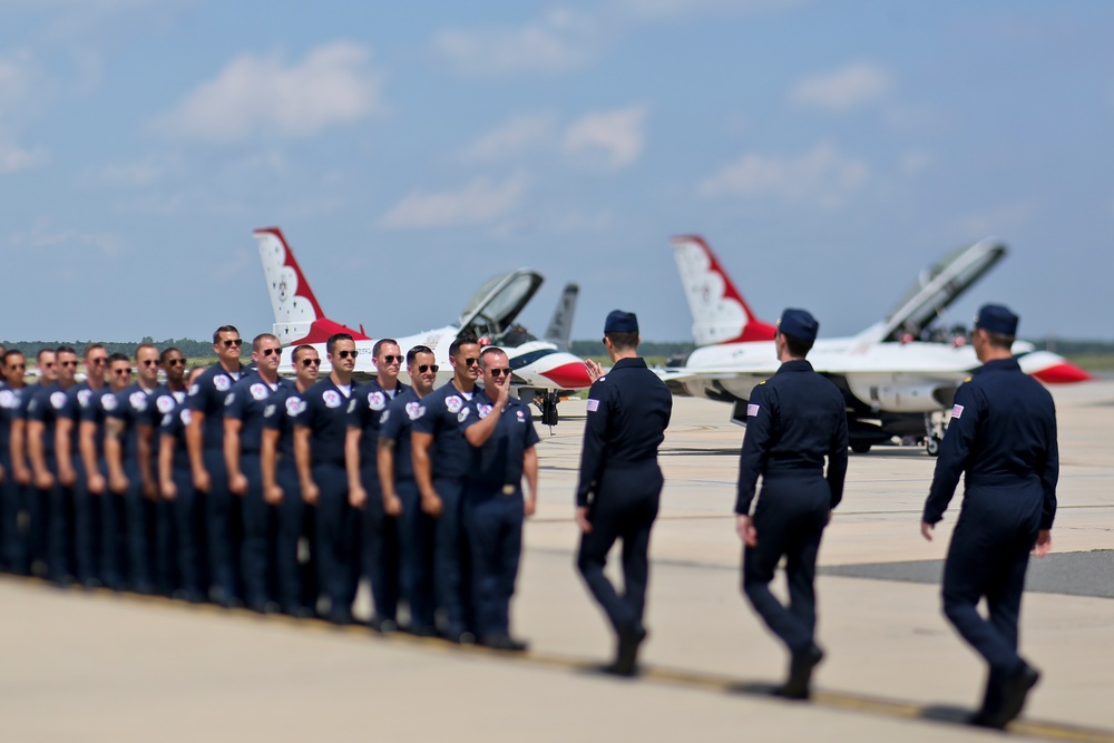 Thunderbird maintenance airmen ready planes for show