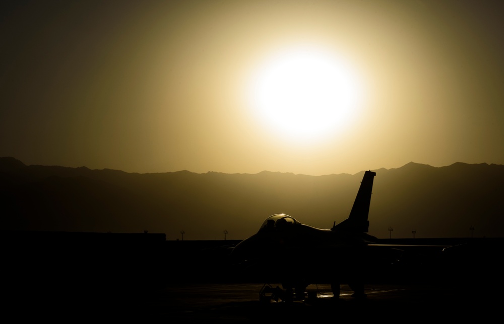 Aircraft of Bagram: F-16 Fighting Falcon