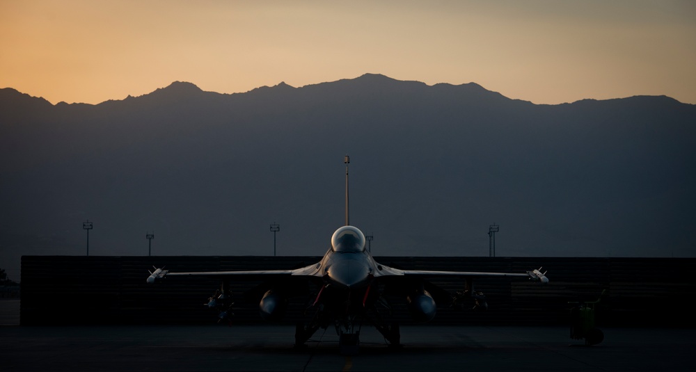 Aircraft of Bagram: F-16 Fighting Falcon