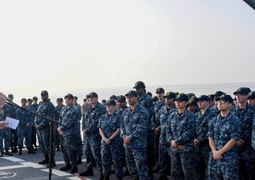U.S. Central Command commander visits USS Kidd