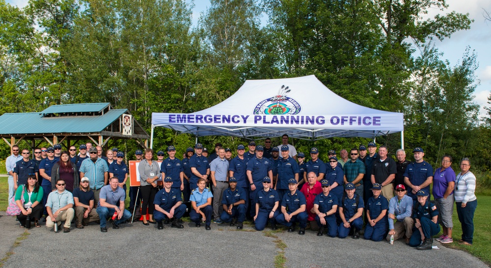 U.S. Coast Guard, Canadian, federal, tribal, state and local partners participate in exercise Maritime Disruption 2017