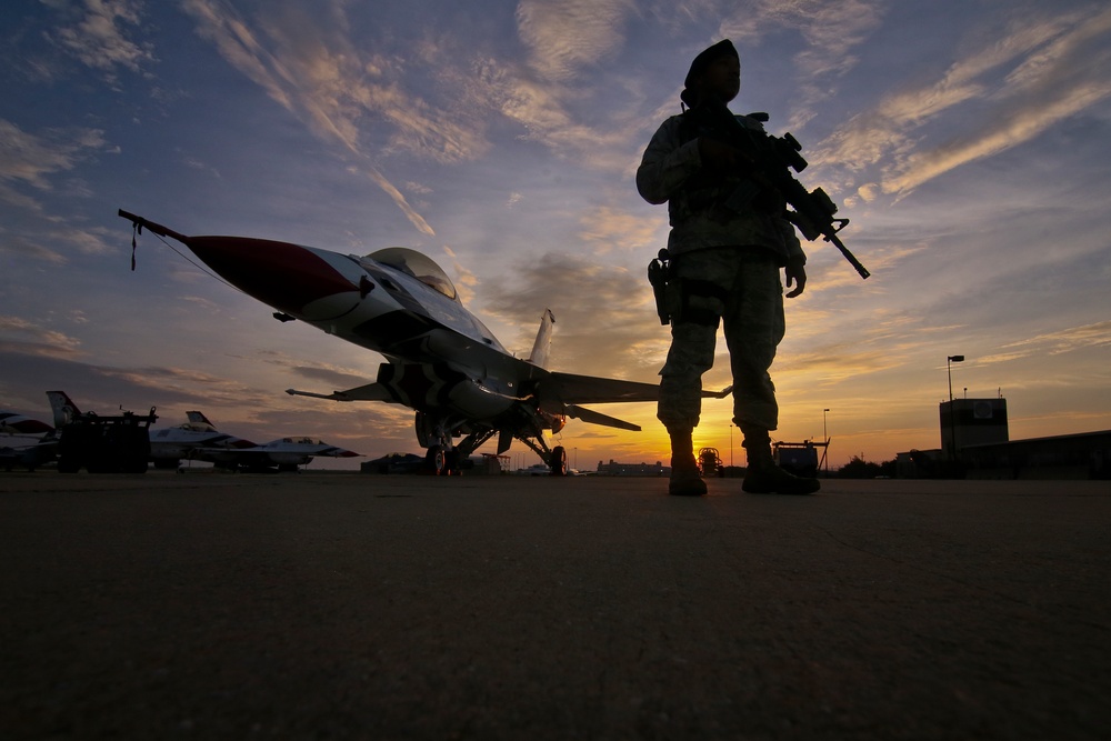 The USAF Thunderbirds at sunrise