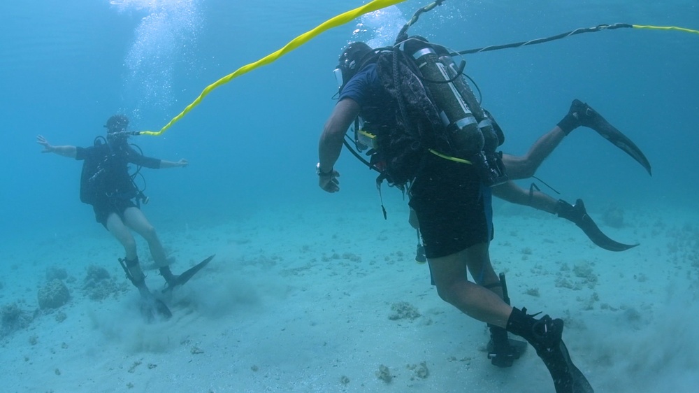 MDSU 1 and Sri Lankan Navy Divers - Subject Matter Expert Exchange