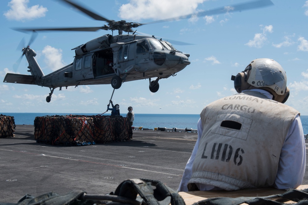 USS Bonhomme Richard (LHD 6) Vertical Replenishment